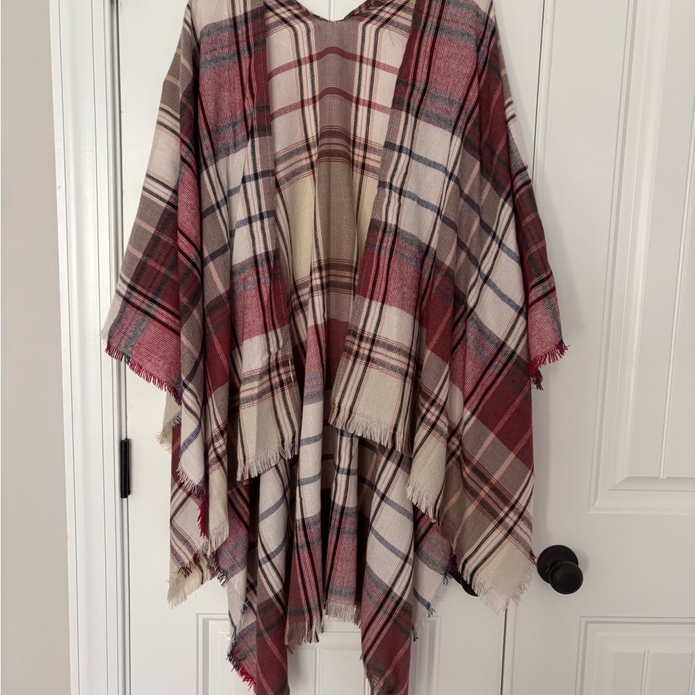 NWOT THREE BIRDS NEST Plaid Poncho